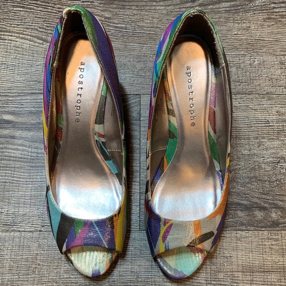 Apostrophe Flair Print Metallic 3” Wedges